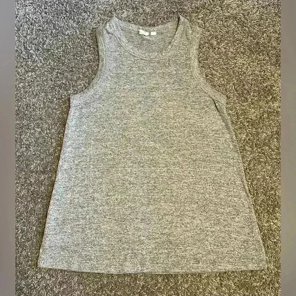 EUC Gap Grey Tank, Poly/Rayon blend, Size S - Picture 1 of 1